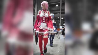 【xxn-142】安琪拉cos小姐姐逛街..卡通内多次弯腰前后拍[某房原版] ipcam 3