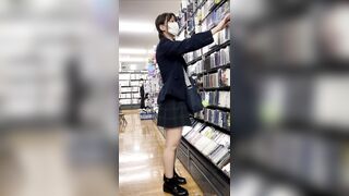 ツインテール清楚鬼カワK  超食い込みTを逆さ撮り voyeur jp 1