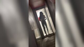 Magic Hand  外部入手  プレミアム「トイレ盗撮」映像：「高画質・無毛の美女（ホワイトタイガー編）」 — 36本 toilet 1 09