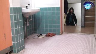 校内潜入プレミアム！同級生が同級生を盗撮！ojj04_00 voyeur jp 150526 01