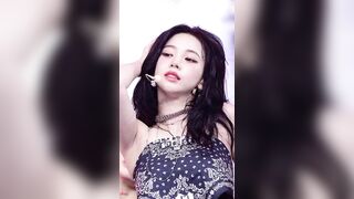 KARINA SHOWS BOOBS 103124 1 KPOP ALLPOP