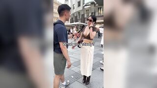 과감한 패션의 한국 유학생 스페인 길거리 인터뷰 korean porn vip
