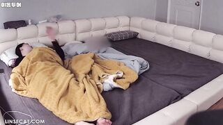 해킹된 가정 감시 카메라[IP CAMERA] 한국의 젊은 여성과 성숙한 여성의 다양한 자위 방법을 비교하면 젊은 여성이 더 강한 성욕과 더 강렬한 korean porn vip ipcam